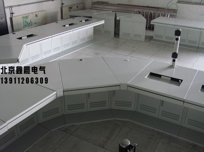 1617950404136114.jpg XC-2平面操作台。3.jpg